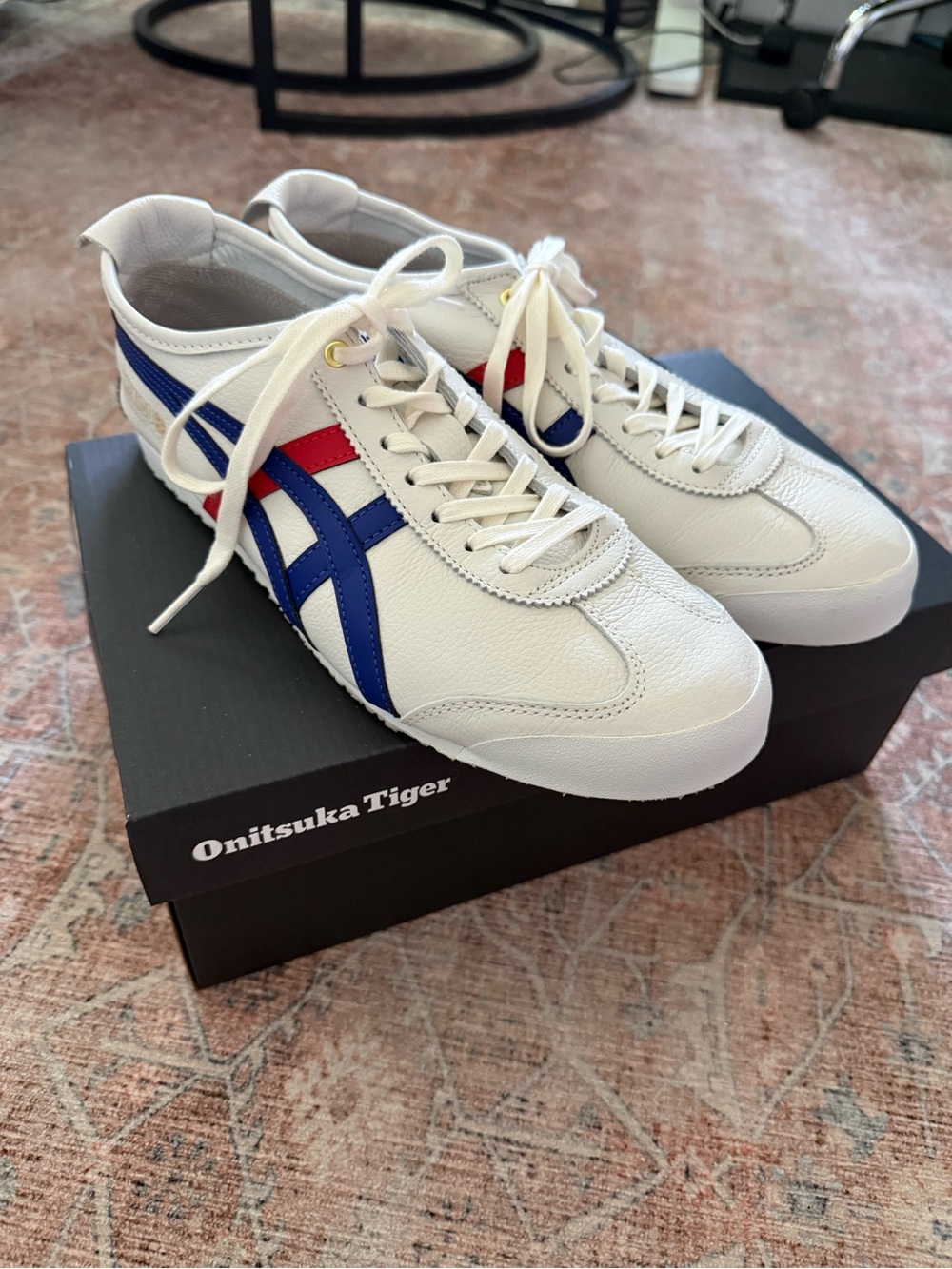 Onitsuka Tiger MEXICO 66, size 8.5 (M)/ 10 (W)